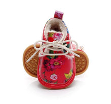 Load image into Gallery viewer, Newborn Winter New Style Print Flower PU leather Crib Footwear Infant Shoes First Walkers Fleece Warm Snow Boots