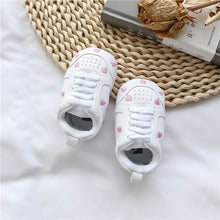 Load image into Gallery viewer, Baby Shoes Letter Printed Soft Bottom Footwear Heart-shaped 0-18M Newborn First Walker