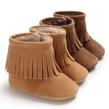 Load image into Gallery viewer, Winter Baby Shoes Infants Warm Boots Fur Wool First Walkers Booties Khaki Fringe Baby Boy Girl Boots Fur Newborns Toddlers